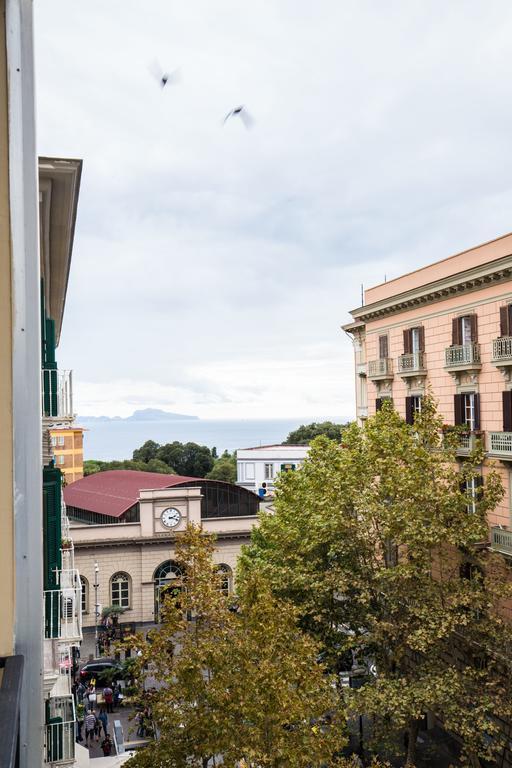 Bed and Breakfast Bernini 20 Neapel Exterior foto